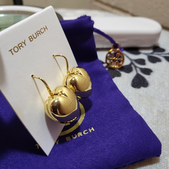 *** SOLD OUT *** Tory Burch Heart Locket Earrings - Picture 6 of 8